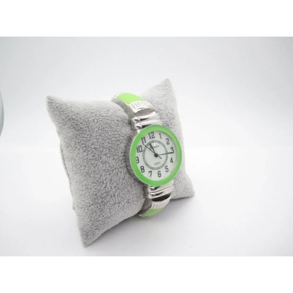 Women's Geneva Quartz WR Analog Dial Causal Round Bangle Watch (E491)